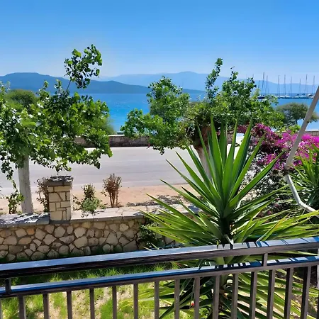 Giorgio Studios-apartments 2 Konukevi